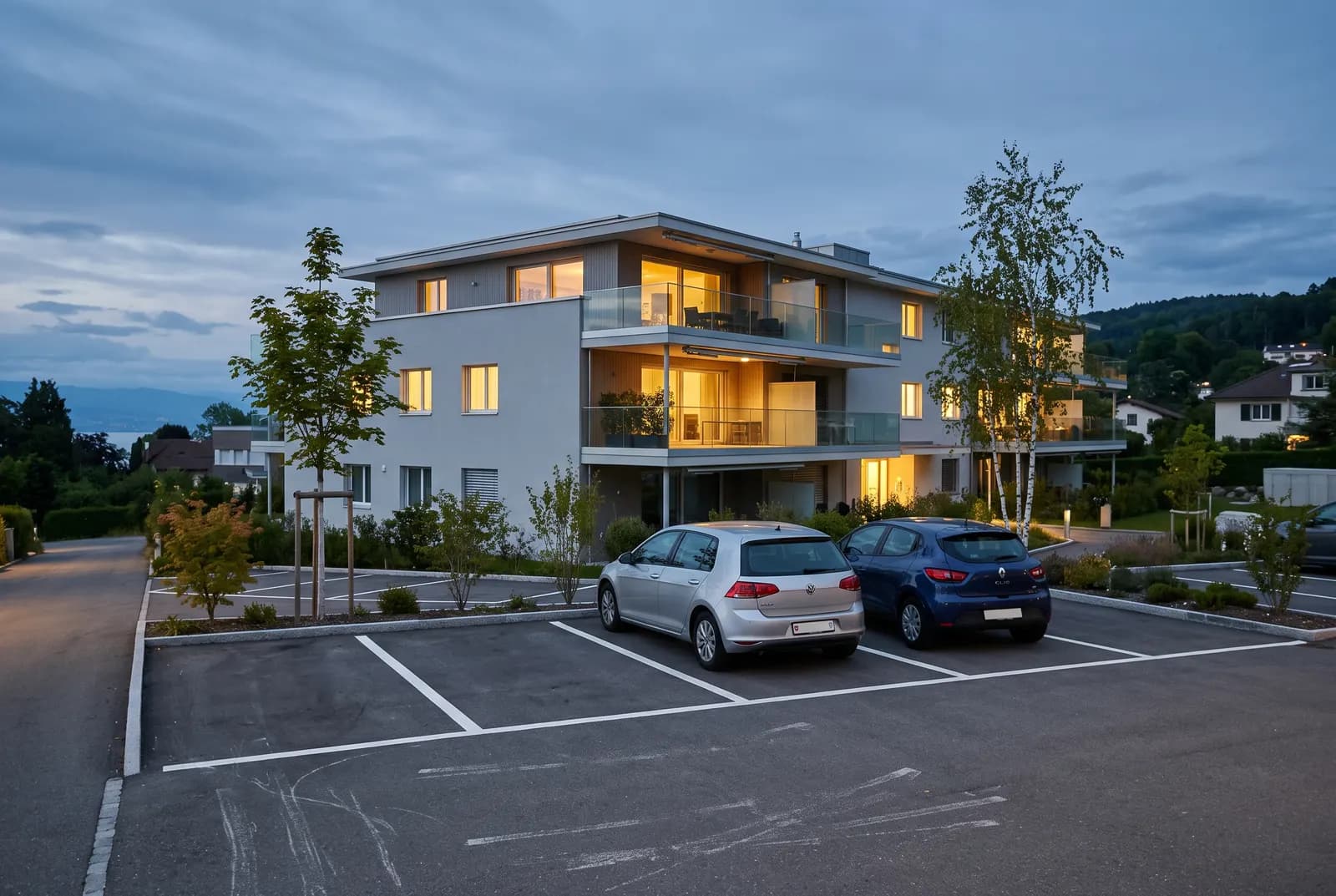 Place visiteurs d'un immeuble en copropriété au bord du Léman